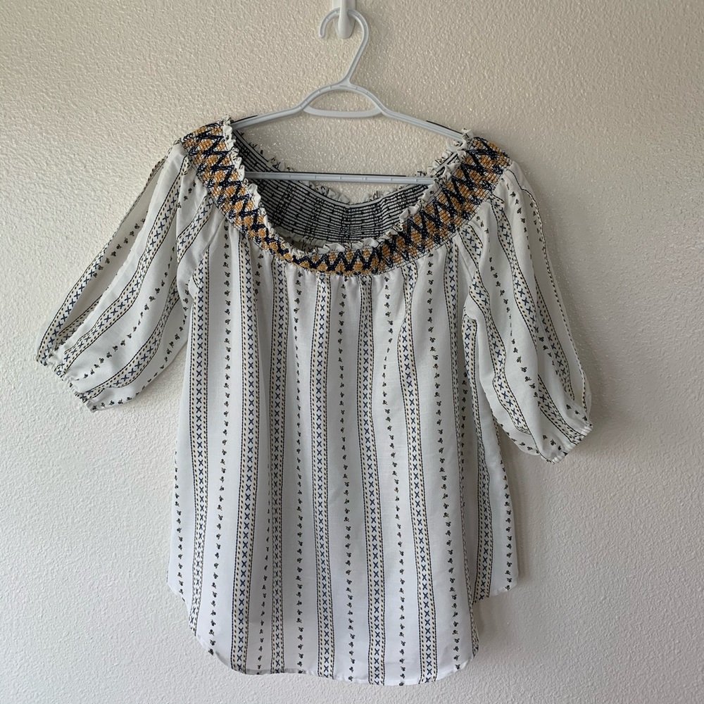 J by J.O.A White, Yellow & Blue 1/2 Sleeve Shirt